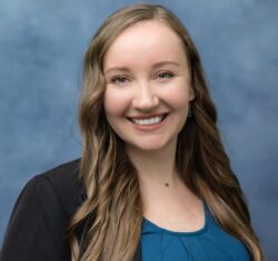 Julia Waller Headshot