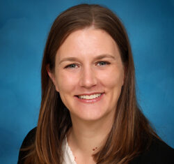 Amanda Smolinsky headshot