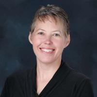 Anne Teerink Headshot